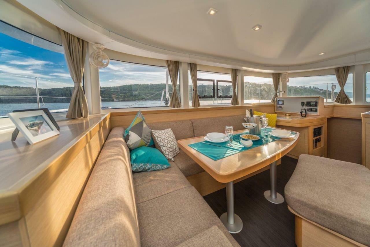 Luxury Catamaran Lagoon 42, Ac & Gn Split Exterior foto